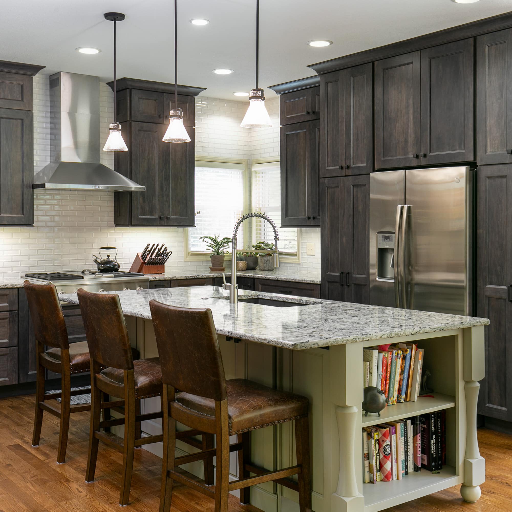 Leawood Kitchen with stained cabinets