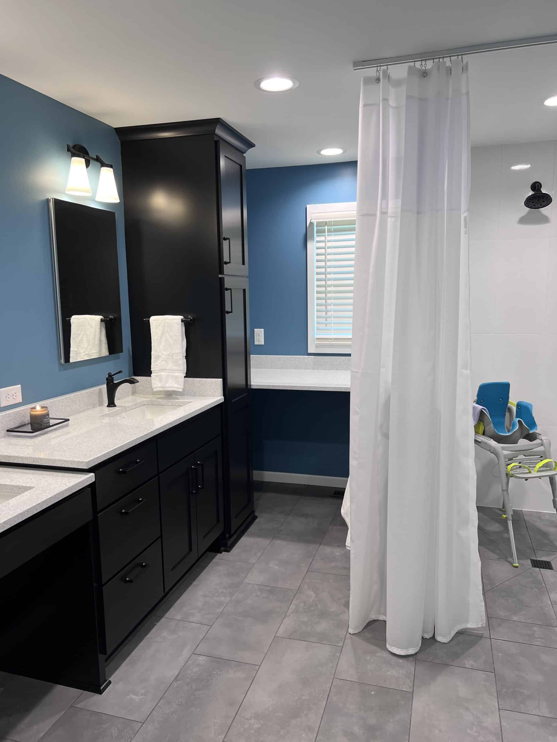 IMG_2691 Chloe's bathroom after