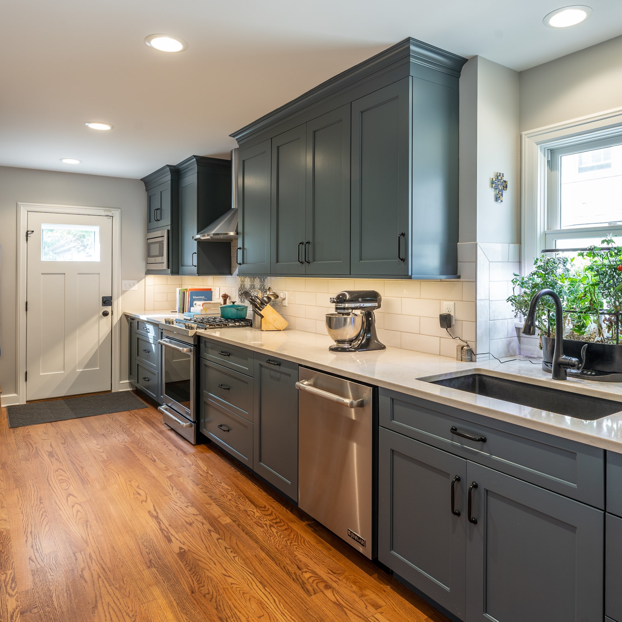 ©2020 Matthew Anderson, all rights reserved Waldo Kansas City kitchen remodel