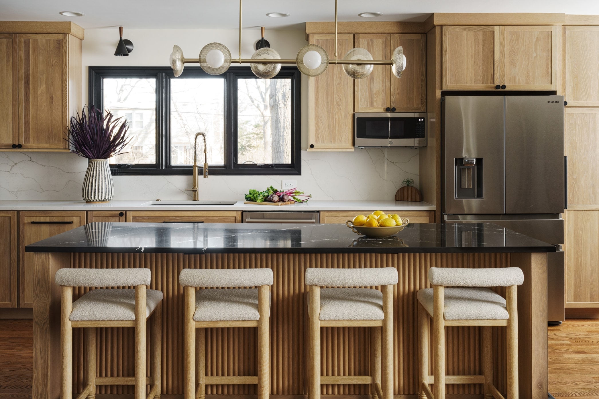 White oak kitchen | Overland Park, KS