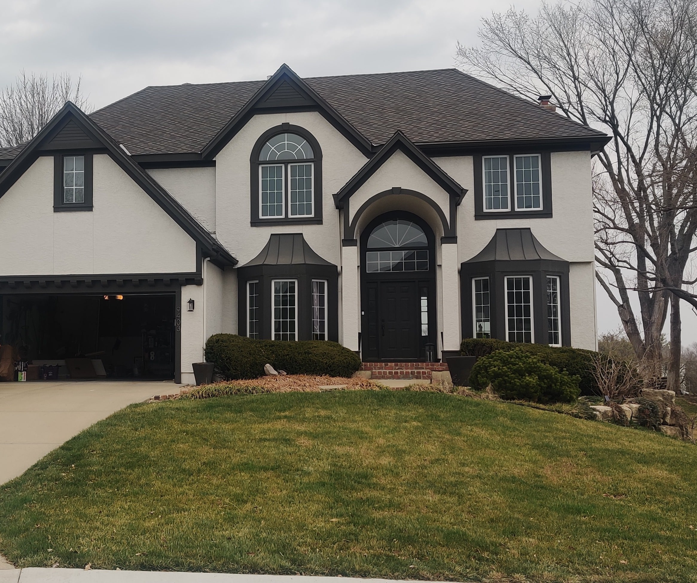 dated 1990s classic suburban lenexa kansas home
