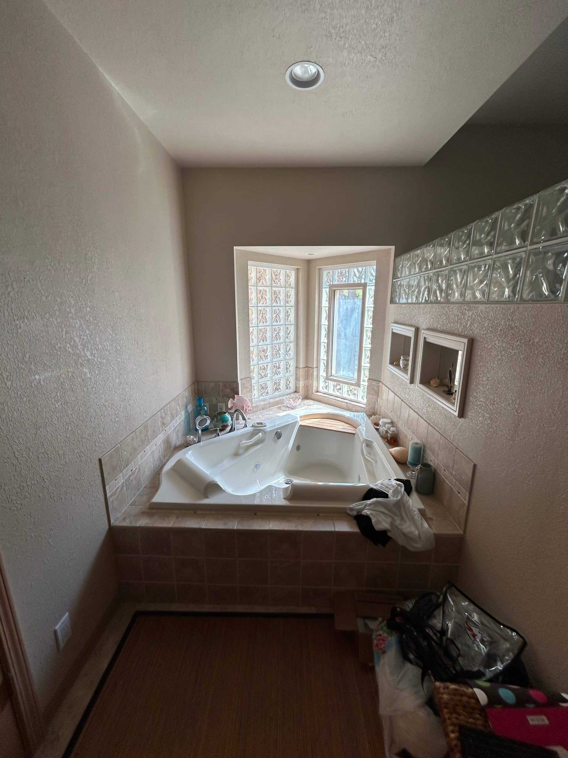 primary bathroom before the remodel