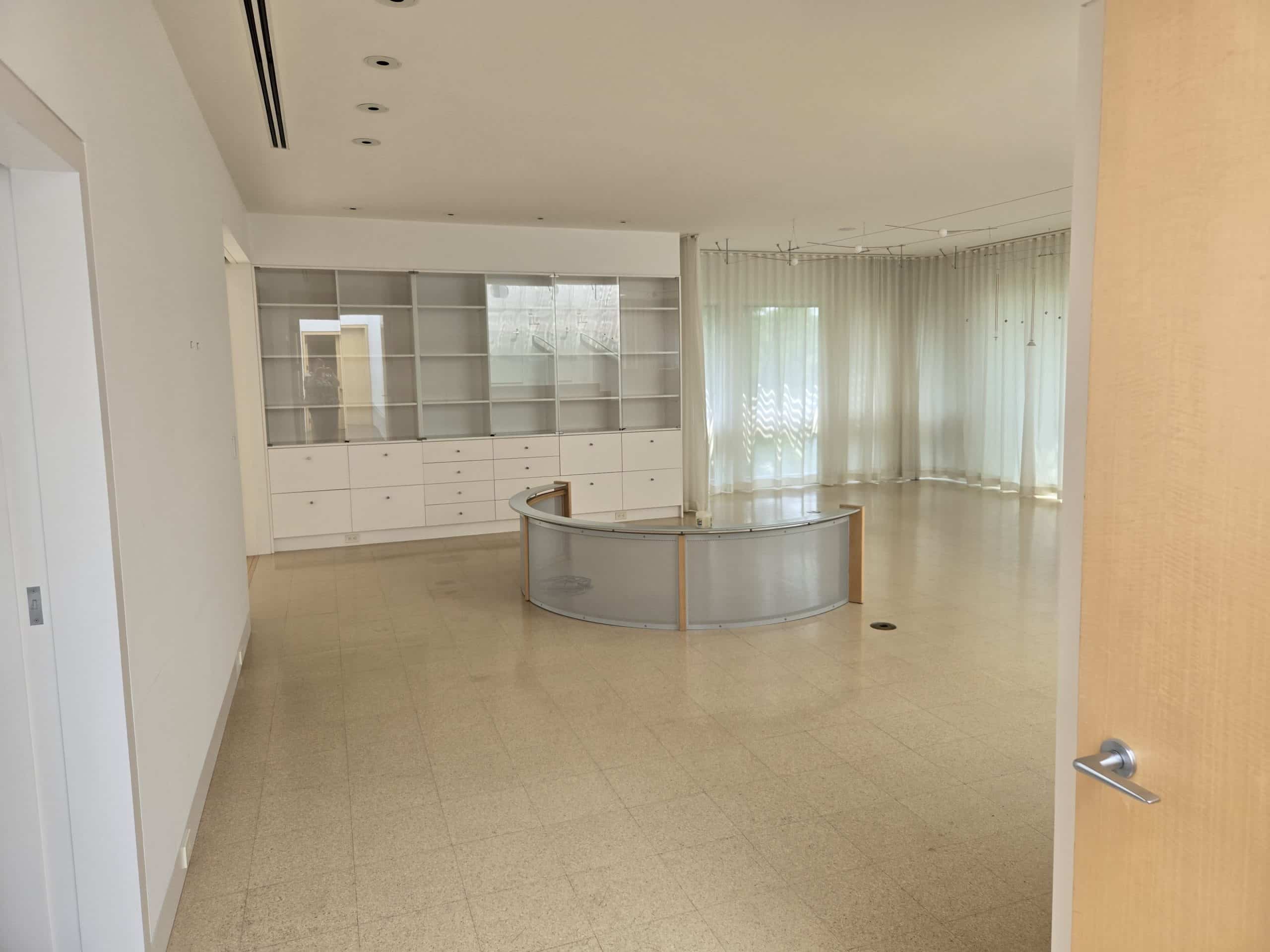 bedroom before remodel