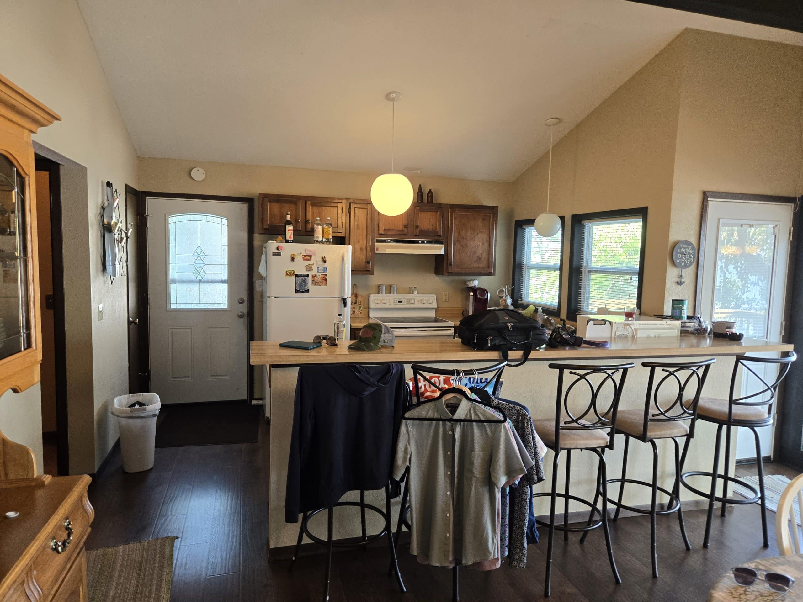 kitchen in lake of the ozarks home before the remodeling project