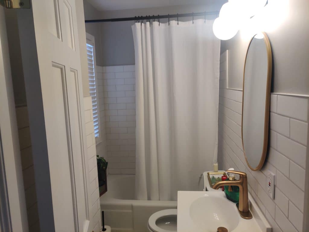 full bath before remodel