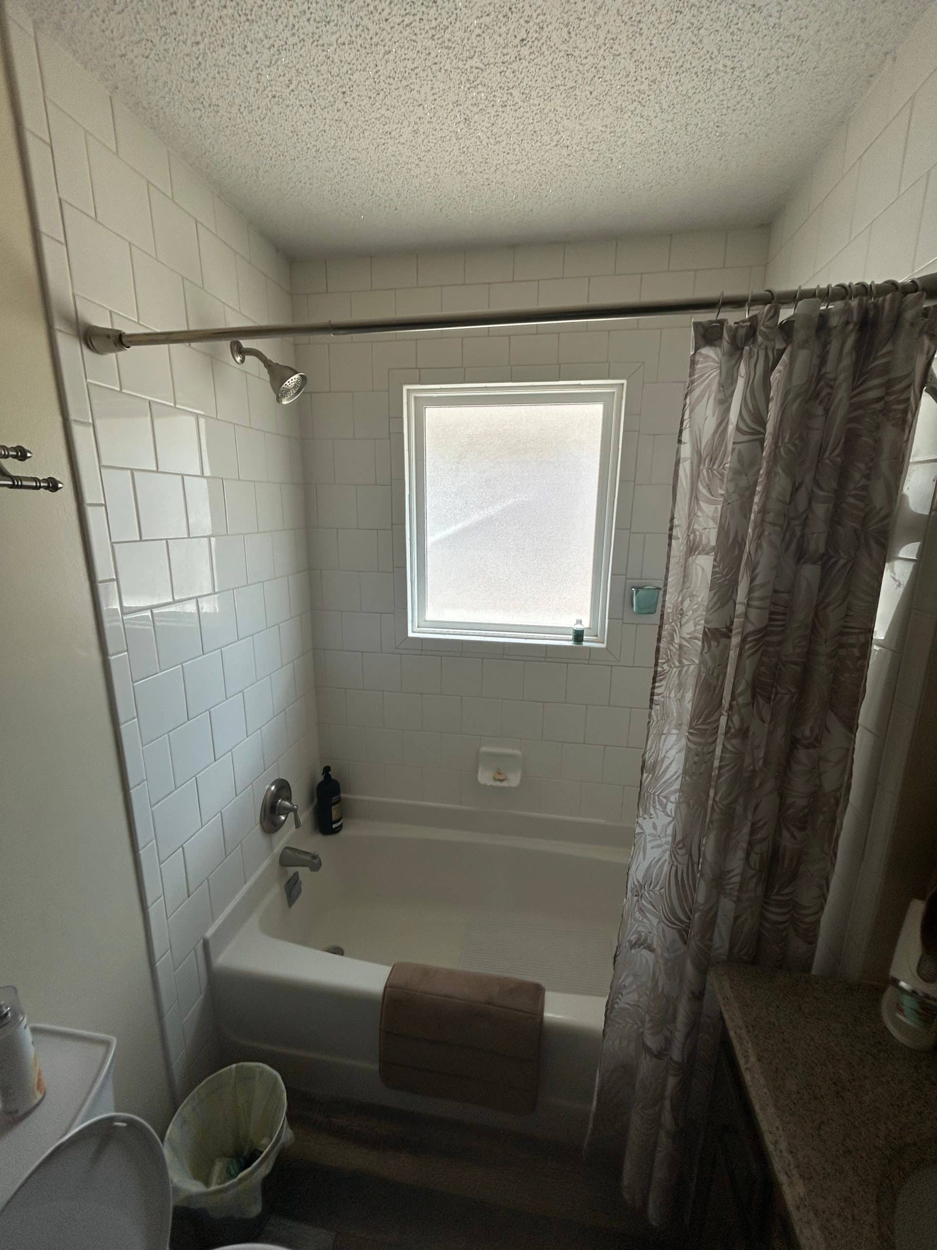 upstairs bathroom before the remodel