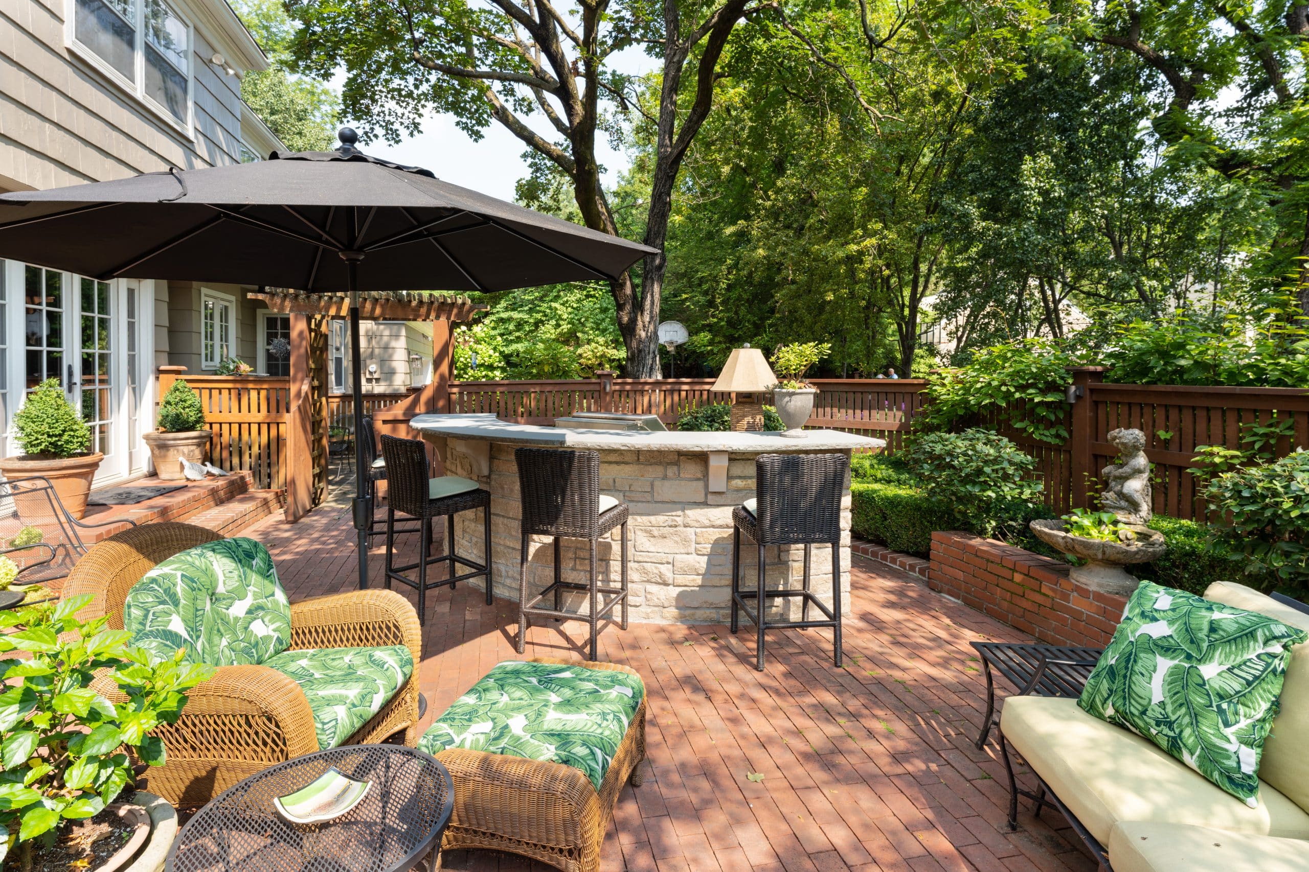 Outdoor Kitchen surrounded by garden Outdoor Kitchen surrounded by garden