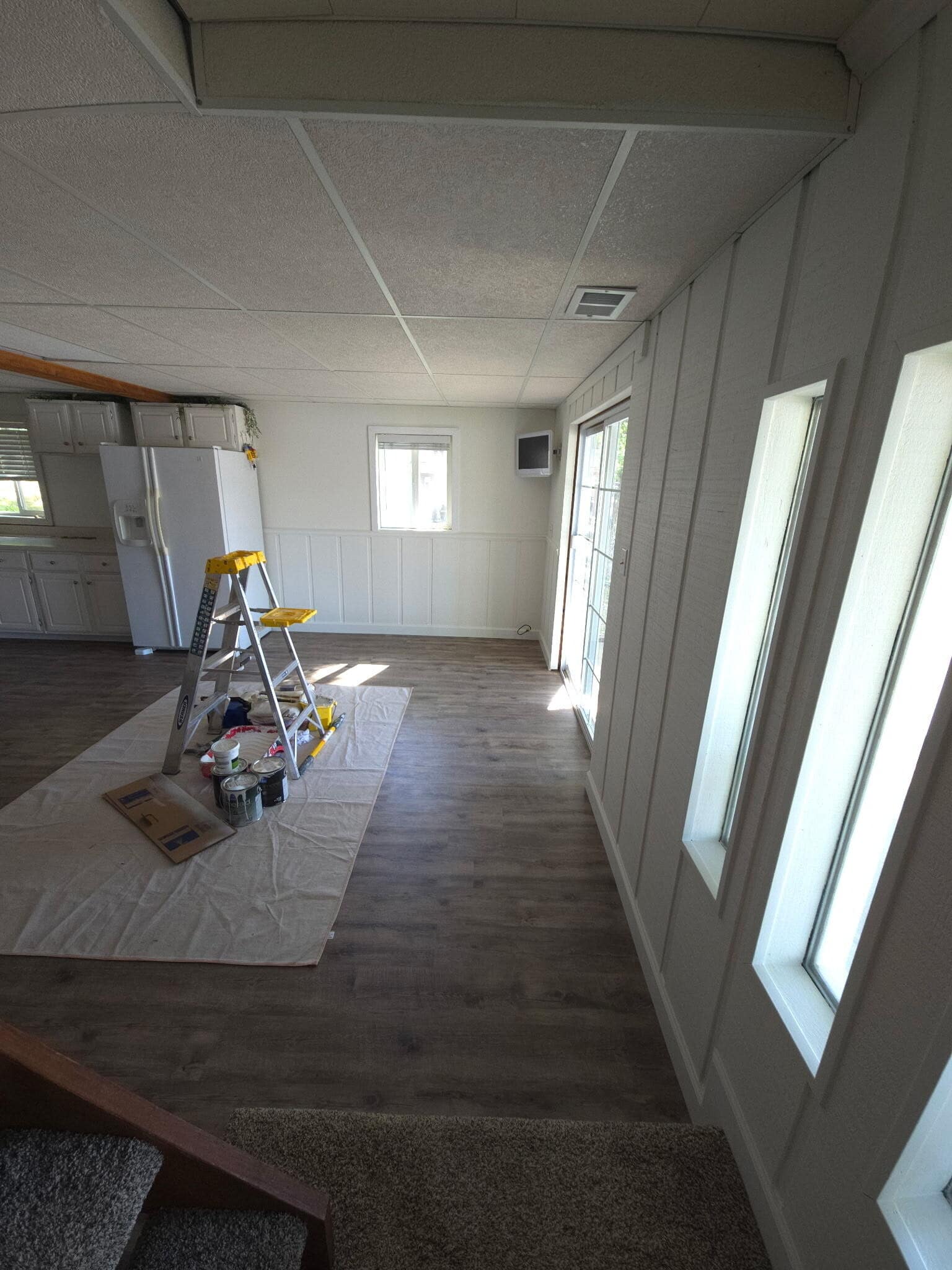 painting walls and trim in Lake of the Ozarks handyman services project